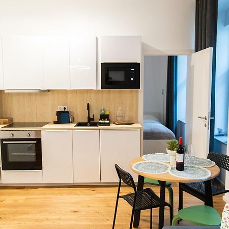 Stilvolles Apartment Wina Bagian luar foto