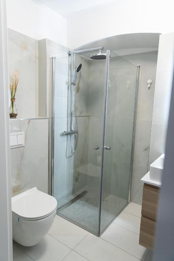 Stilvolles Apartment Wina Bagian luar foto
