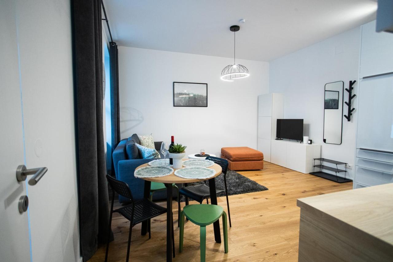 Stilvolles Apartment Wina Bagian luar foto